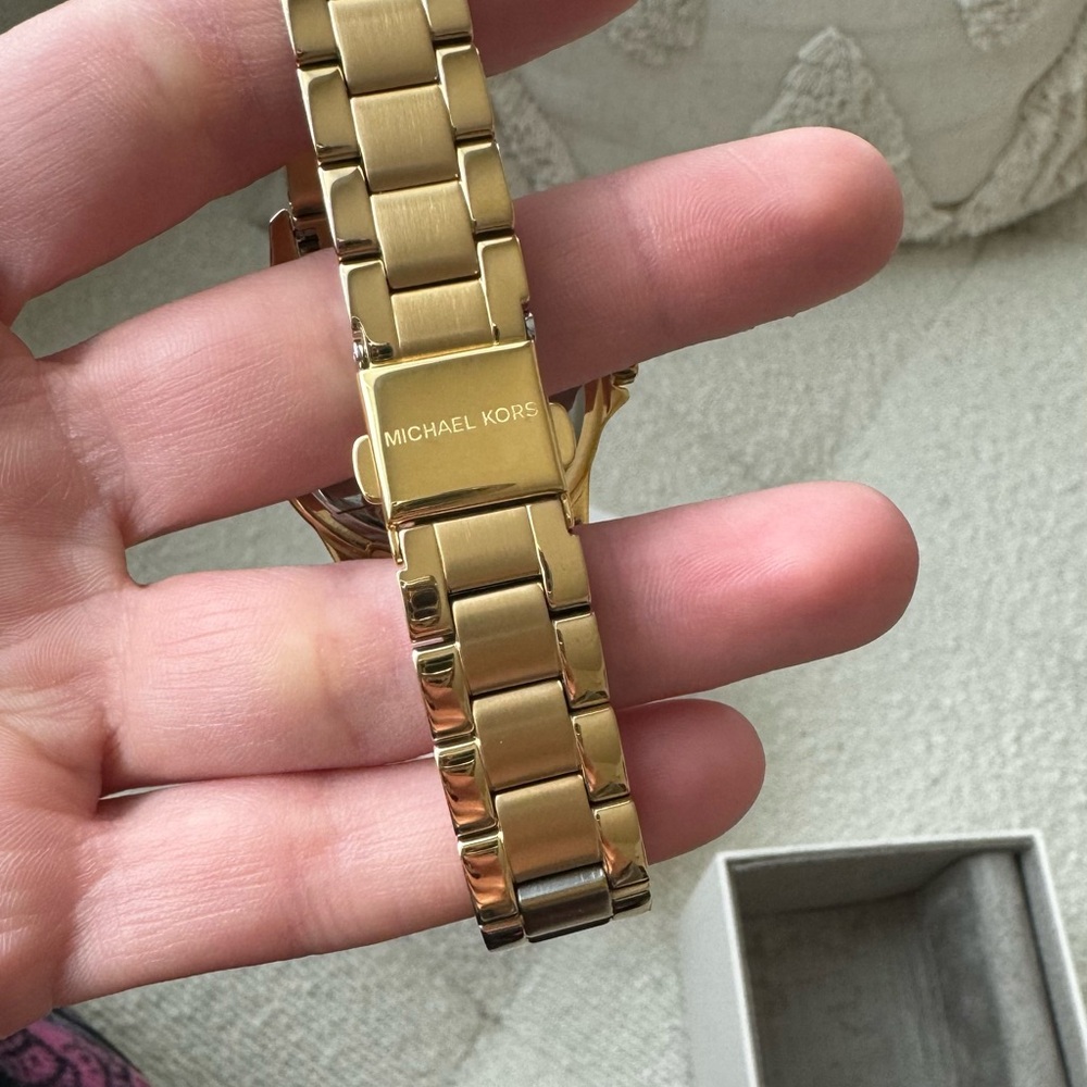Michael kors watch!! Brand new!! Gold, stone - Picture 6 of 6
